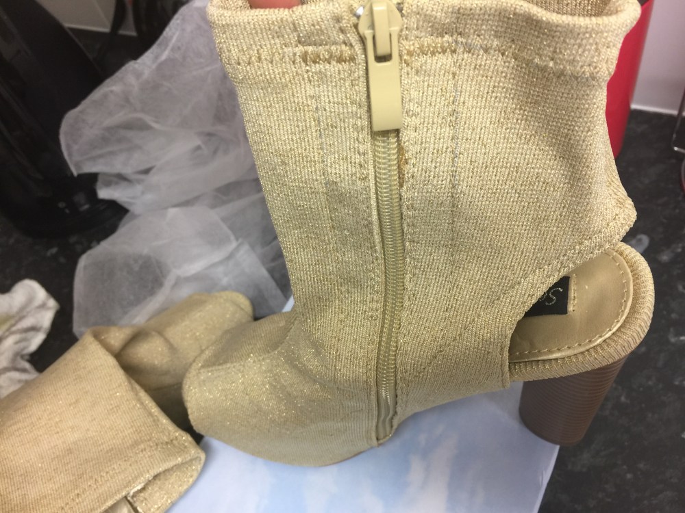 0700ED82-97A9-4004-A9C2-83C5FEF13B58